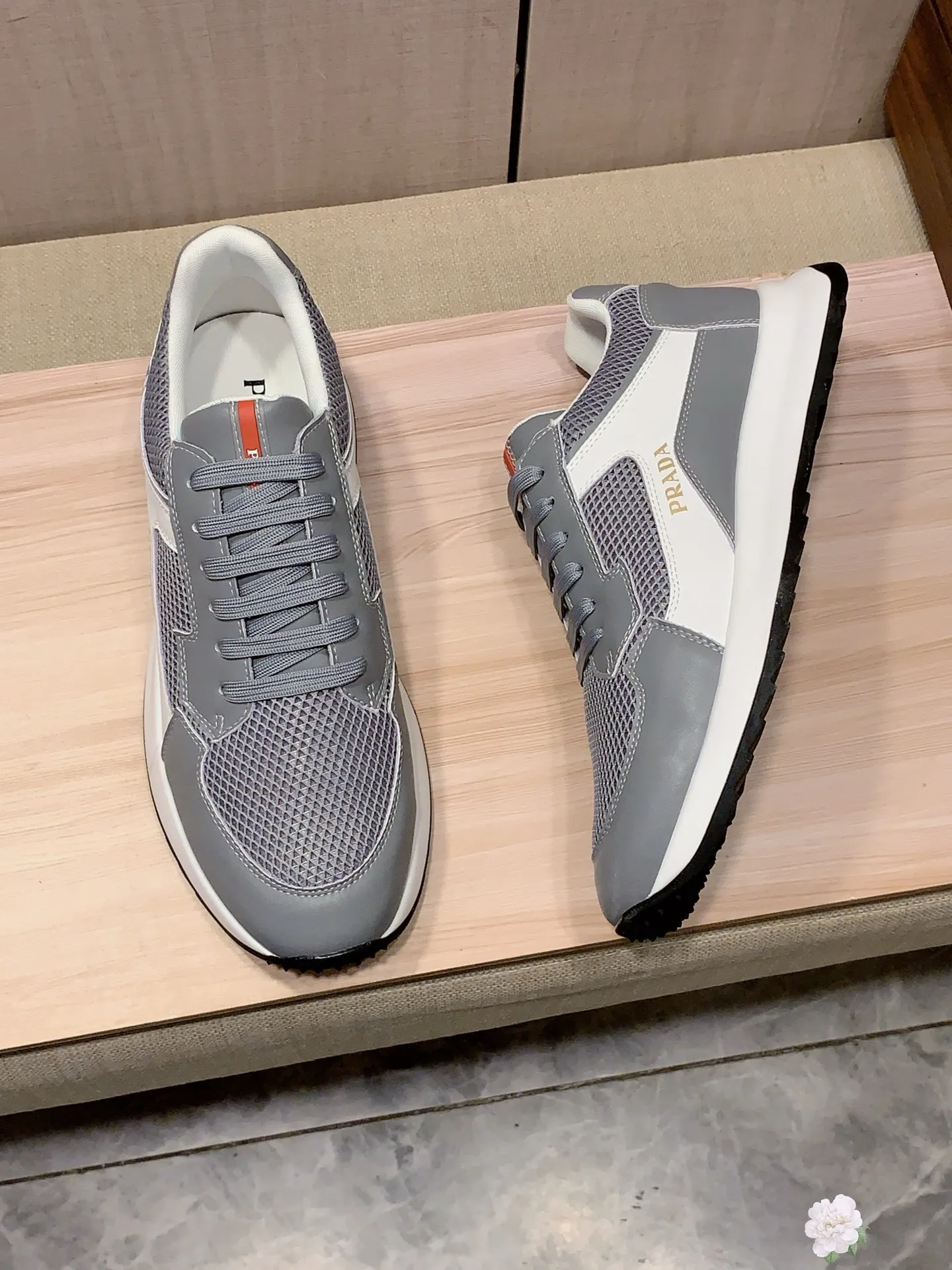 Men's shoes 💰460💰💰🎩🎩[Lightning][Lightning] "Prada PRADA*" latest hot style casual shoes, top brand [seduce] luxury~purchase, top~quality. [Strong] The upper is made of imported breathable cowhide with material ➕ breathable sheepskin feet (•) and fine workmanship. The original stylish and stylish soft rubber wear-resistant and non-slip outsole is light and comfortable on the feet. The real thing looks better when photographed in person. 0121: code: 38-44, 4️⃣ colors selected